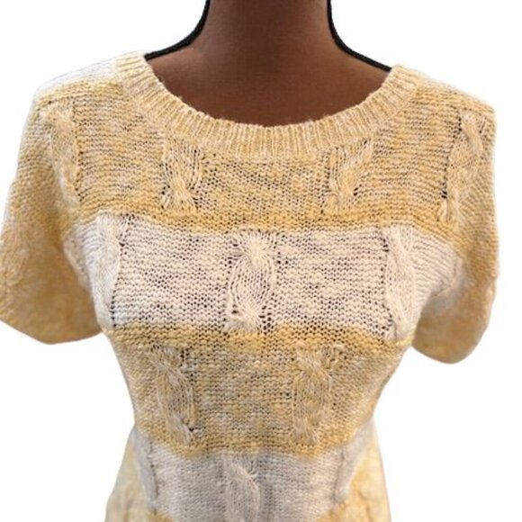 VINTAGE 80’s Together! Cable Knit Short Sleeve Sweater with Ribbed Cuffs & Hem - Picture 2 of 8